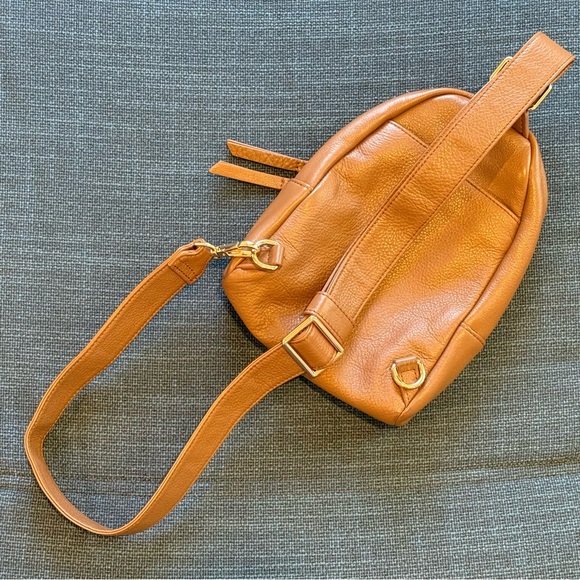 Quince Camel Leather Backpack - Picture 3 of 3